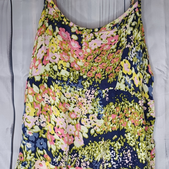 Old Navy Floral Spaghetti Strap Top - Picture 3 of 9